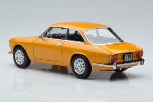 Alfa Romeo 1750 GTV Κίτρινο Norev 1:18 187910 Μέταλλο - εικόνα 6 από 7