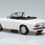Alfa Romeo 2000 Spider Λευκό Norev 1:18 - image 6 of 7
