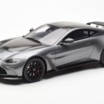 Aston Martin V12 Vantage Magnetic Ασημί GT Spirit 1:18 GT443