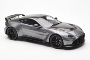 Aston Martin V12 Vantage Magnetic Ασημί GT Spirit 1:18 GT443 Ρητίνη - εικόνα 4 από 6