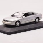 Audi A8 D2 Ασημί Πράσινη Ρίγα Minichamps 1:43 - image 2 of 4