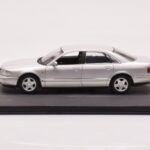 Audi A8 D2 Ασημί Πράσινη Ρίγα Minichamps 1:43