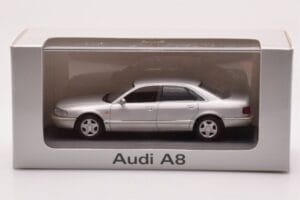 Audi A8 D2 Ασημί Πράσινη Ρίγα Minichamps 1:43 AUDI-264455 Μέταλλο - εικόνα 4 από 4