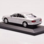 Audi A8 D2 Ασημί Minichamps 1:43 - image 3 of 4