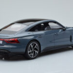 Audi E-Tron GT Γκρι GT Spirit 1:18 - image 2 of 6