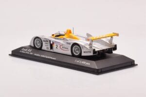 Audi R8 Infineon #2 L. Aiello / R. Capello / Pescatori 2nd Place 24 Hours of Le Mans 2001 Minichamps 1:43 400011202 Μέταλλο - εικόνα 3 από 4