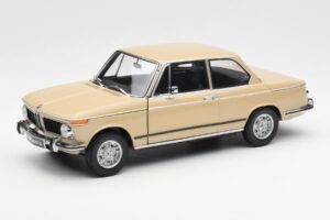 BMW 2002 Ti E10 Sahara Μπεζ Kyosho 1:18 08541BG