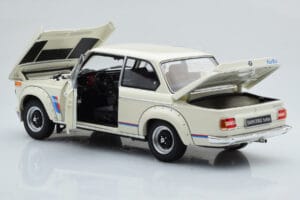 BMW 2002 Turbo Λευκό Kyosho 1:18 08544W Μέταλλο - εικόνα 3 από 8