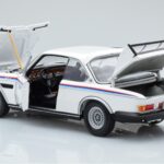 BMW 3.0 CSL E9 Λευκό Dealer Edition Minichamps 1:18 - image 4 of 7