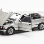 BMW 323i E21 Aspen Ασημί AUTOart 1:18 - image 2 of 8