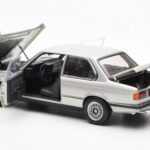 BMW 323i E21 Aspen Ασημί AUTOart 1:18 - image 5 of 8