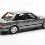 BMW 325i E30 Sedan Dolphin Γκρι Otto 1:18 - image 2 of 6