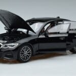 BMW 330i G20 Μαύρο Μεταλλικό Norev 1:18 183277 Μέταλλο - image 2 of 7