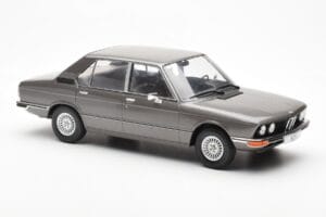 BMW 520i E28 Γκρι MCG 1:18 MCG18121 Μέταλλο - εικόνα 4 από 6