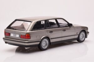 BMW 530i E34 Touring Γκρι Μεταλλικό MCG 1:18 MCG18330 Μέταλλο - εικόνα 2 από 6