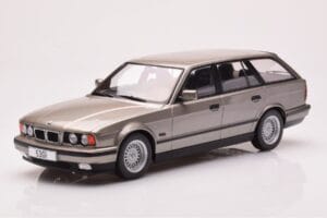 BMW 530i E34 Touring Γκρι Μεταλλικό MCG 1:18 MCG18330