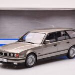 BMW 530i E34 Touring Γκρι Μεταλλικό MCG 1:18 - image 6 of 6