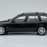 BMW 540 E39 Touring M Package Μαύρο Otto 1:18 - image 3 of 6