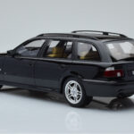 BMW 540 E39 Touring M Package Μαύρο Otto 1:18 - image 5 of 6