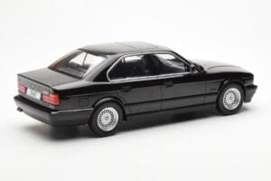 BMW 540i E34 Μαύρο Metallic MCG 1:18 MCG18157 Μέταλλο - εικόνα 2 από 6