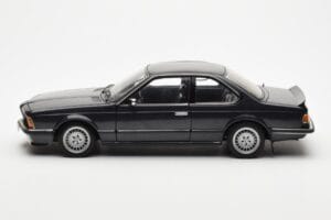 BMW 635 CSi E24 Diamant Μαύρο Μεταλλικό AUTOart 1:18 70521 Μέταλλο - εικόνα 4 από 8