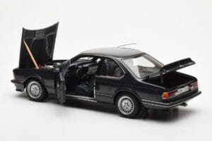 BMW 635 CSi E24 Diamant Μαύρο Μεταλλικό AUTOart 1:18 70521 Μέταλλο - εικόνα 5 από 8