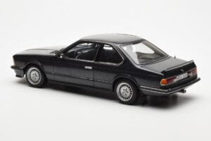 BMW 635 CSi E24 Diamant Μαύρο Μεταλλικό AUTOart 1:18 70521 Μέταλλο - εικόνα 7 από 8