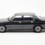 BMW 733i E23 Μαύρο Metallic KK-Scale 1:18 - image 3 of 6