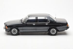 BMW 733i E23 Μαύρο Metallic KK-Scale 1:18 KKDC180101 Μέταλλο - εικόνα 3 από 6