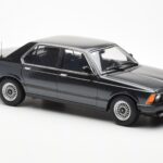 BMW 733i E23 Μαύρο Metallic KK-Scale 1:18 - image 4 of 6