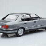 BMW 7 Series E32 740i Ασημί MCG 1:18 MCG18161 Μέταλλο - image 2 of 5