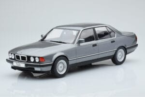 BMW 7 Series E32 740i Ασημί MCG 1:18 MCG18161 Μέταλλο