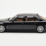 BMW 750iL E38 Μαύρο Otto 1:18 - image 3 of 6