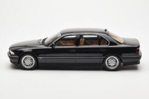 BMW 750iL E38 Μαύρο Otto 1:18 OT609 Ρητίνη - εικόνα 3 από 6