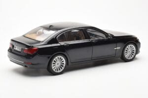 BMW 750Li F02 Facelift Carbon Μαύρο Kyosho 1:18 08784BK Μέταλλο - εικόνα 3 από 8