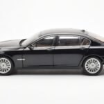 BMW 750Li F02 Facelift Carbon Μαύρο Kyosho 1:18 - image 4 of 8