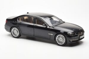BMW 750Li F02 Facelift Carbon Μαύρο Kyosho 1:18 08784BK Μέταλλο - εικόνα 6 από 8