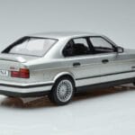 BMW Alpina B10 4.6 E34 Ασημί MCG 1:18 MCG18231 Μέταλλο - image 2 of 5