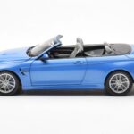 BMW M4 F83 Καμπριολέ Yas Marina Μπλε Paragon 1:18 - image 4 of 8