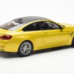 BMW M4 F82 Austin Κίτρινο Metallic Paragon 1:18 - image 3 of 8