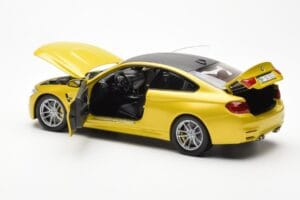 BMW M4 F82 Austin Κίτρινο Metallic Paragon 1:18 80432339606 Μέταλλο - εικόνα 5 από 8