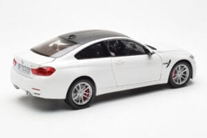 BMW M4 F82 Frozen Brilliant Λευκό Paragon 1:18 PA-97101 Μέταλλο - εικόνα 3 από 8