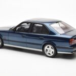 BMW M5 E34 Μπλε Metallic Otto 1:18 - image 5 of 6