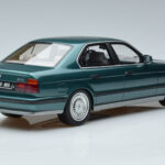 BMW M5 E34 Cecotto Edition Πράσινο Otto 1:18 - image 2 of 6