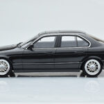 BMW M5 E34 Hartge Μαύρο Otto 1:18 - image 3 of 6