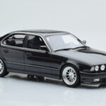 BMW M5 E34 Hartge Μαύρο Otto 1:18 - image 6 of 6