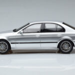 BMW M5 E39 Ασημί Otto 1:18 - image 3 of 7