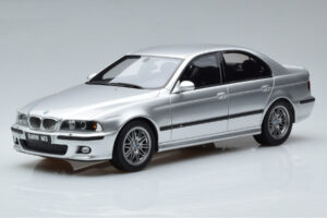 BMW M5 E39 Ασημί Otto 1:18