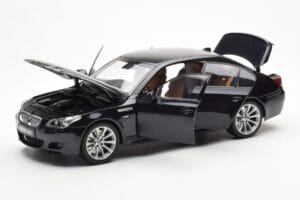 BMW M5 E60 Carbon Μαύρο Kyosho 1:18 08593BK Μέταλλο - εικόνα 2 από 8