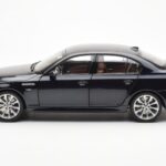 BMW M5 E60 Carbon Μαύρο Kyosho 1:18 - image 4 of 8